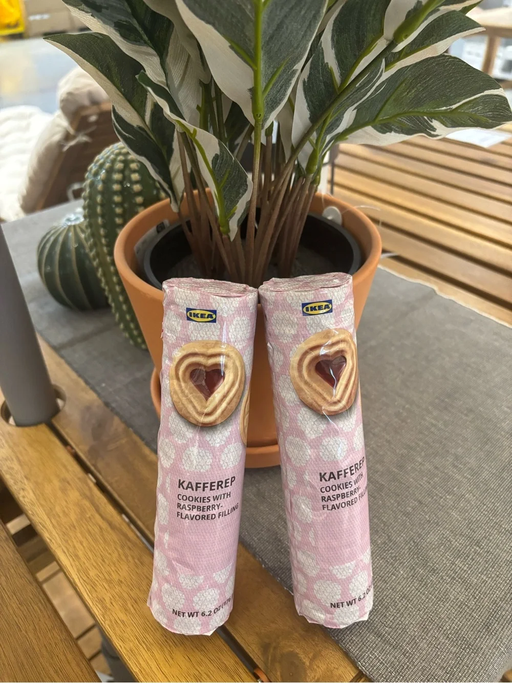 IKEA KAFFEREP Raspberry love Cookies - Pink Rolls (2) heart shaped center yummy